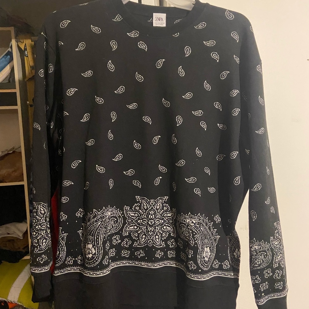 Black bandana sweater Size:L